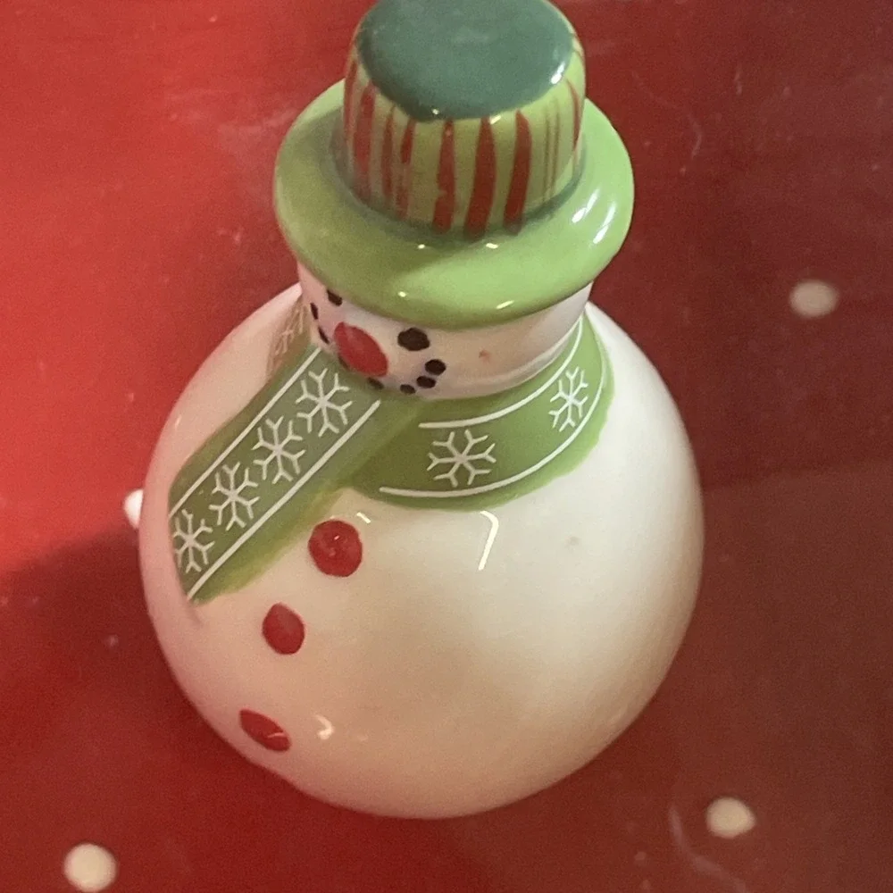 The Unbranded Brand this snowman